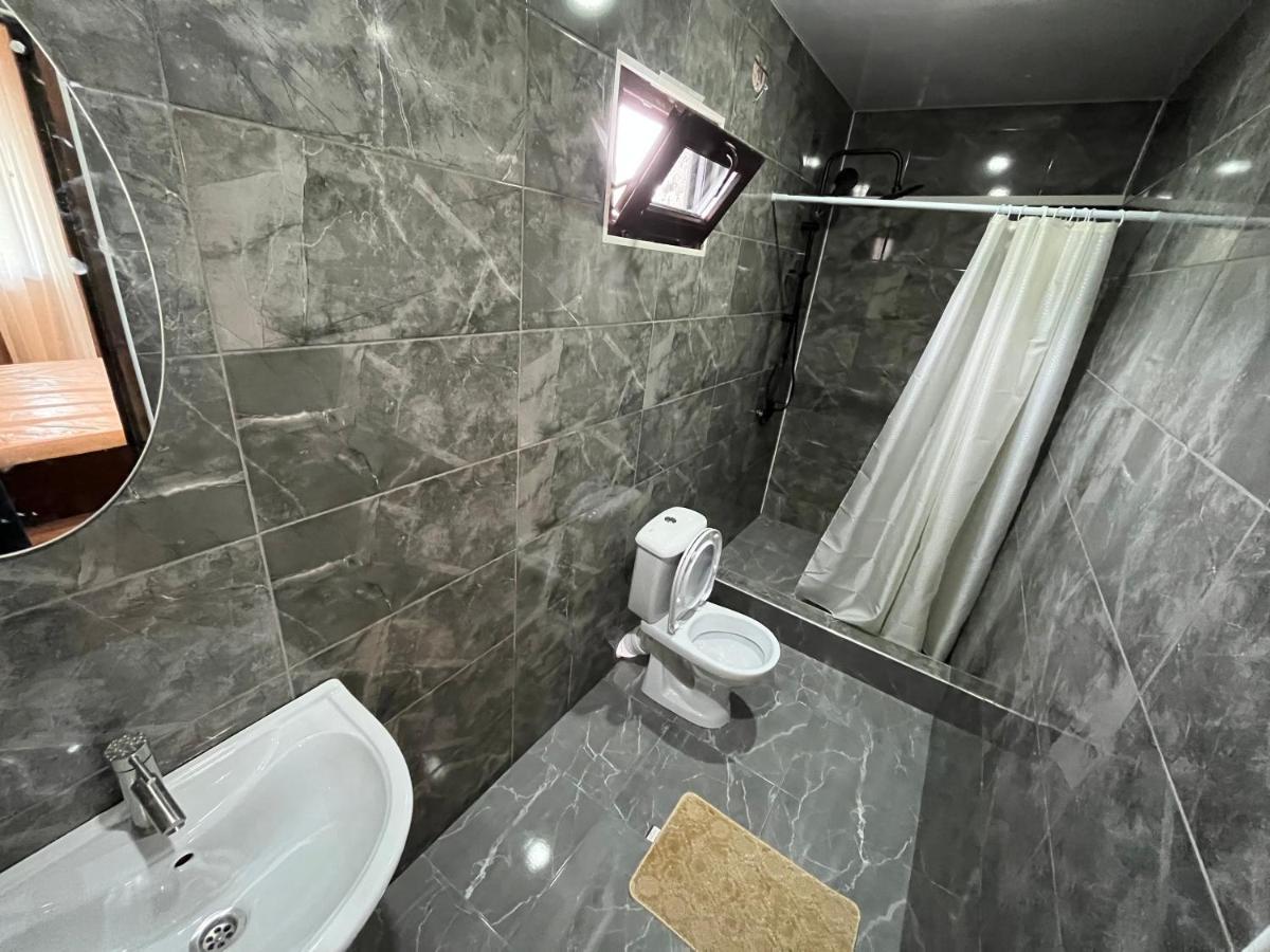 Леон Hotel Гагра Екстериор снимка