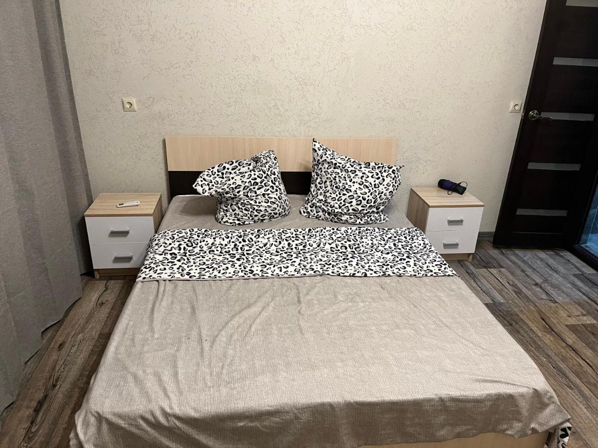 Леон Hotel Гагра Екстериор снимка