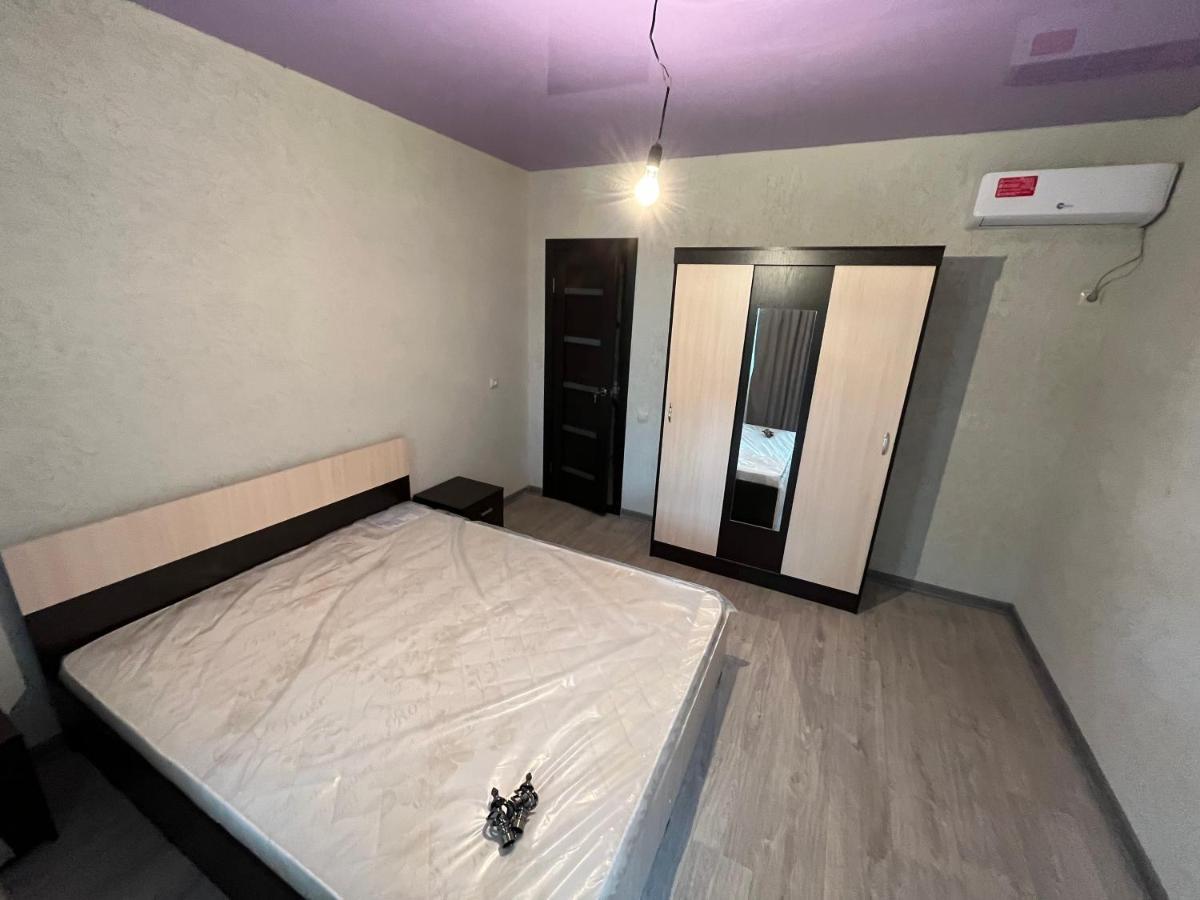 Леон Hotel Гагра Екстериор снимка
