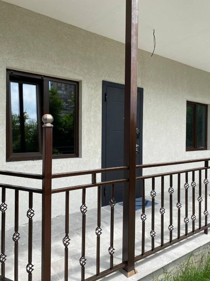Леон Hotel Гагра Екстериор снимка